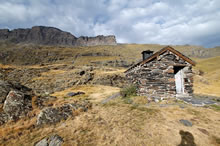 Cabane des Aguilous depuis Has