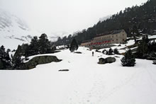 ACTIVITE Randonnée en raquettes à neige au refuge du Marcadau - Hautes Pyrénées Randonnée en raquettes à neige au refuge du Marcadau - Hautes Pyrénées