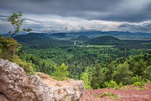 Sentier de grande randonne GR 441 : Tour de la Chane des Puys 