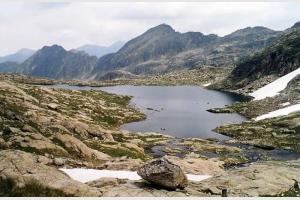 Lac d'Estelat infrieur en arrivant du Turon du Nouvielle