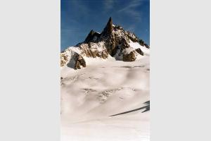 Dent du gant depuis la mer de Glace.