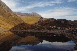 Refuge d'Ilhou en octobre 1997