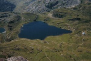 Lac Gentau et refuge d'Ayous