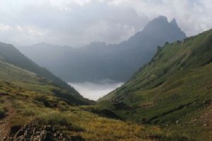 Vue sur l'Ossau en montant au lac d'Aule