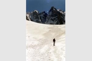 Monte en raquettes vers le refuge des Oulettes de Gaube.
