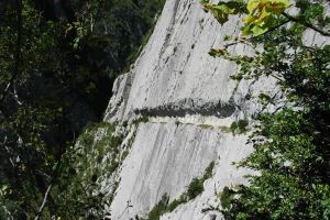 Chemin de la Mture sculpt dans la roche