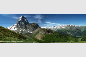 Pic du Midi d'Ossau et lac de Bious-Artigues.