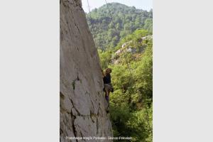 Escalade au rocher-cole d'Arudy.