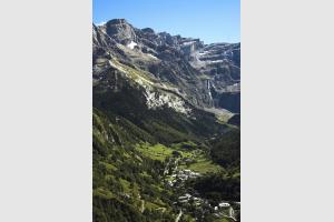 Village de Gavarnie et le cirque