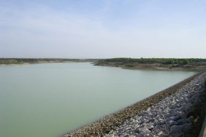 Barrage de Del Frial dans les Bardenas
