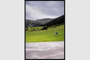 Route au dpart du Signal de Bassia