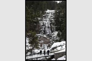 Cascade au dessus du Pont d'Espagne