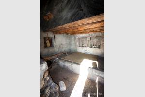 Intrieur de la cabane d'Aygues Cluses