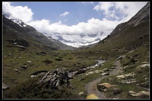 Sentier vers le cirque d'Estaub