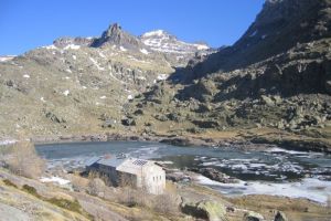 Refuge des Merveilles et lac Long