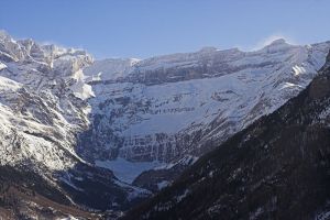 Cirque de Gavarnie sous la neige