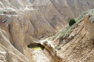 Il y a aussi de l'eau dans le dsert des Bardenas Reales