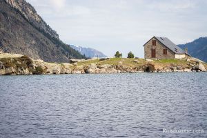Refuge et lac d'Estom