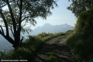Sentier des Granges de Cinq-Monts