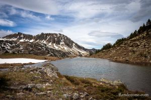 Au bord du lac d'Agalops