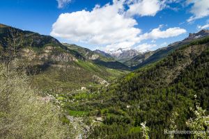 Dbut de la randonne au dessus de Colmars Les Alpes