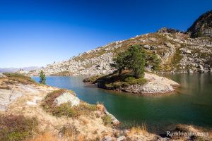 La petite le du lac de Bastampe