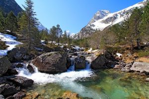 Petite cascade dans la valle de Lutour