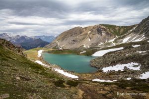 Magnifique couleur du Grand lac de l'Oule