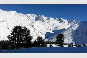 Pic du Midi sous la neige depuis la station de Barges