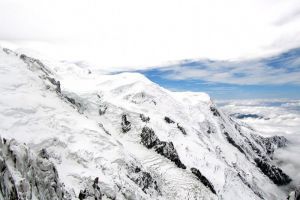 En montant  l'Aiguille du Midi, Alpes, Chamonix