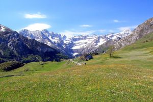 Cirque de Gavarnie depuis le plateau de Saugu