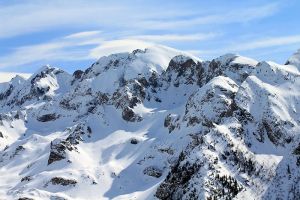 Belle neige poudreuse sur la station de Hautacam