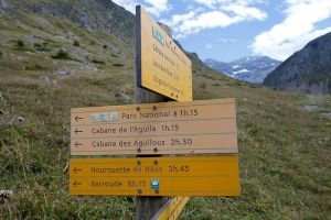Dbut de la randonne vers la cabane des Aguilous