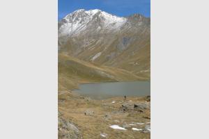 Lac du Golon, avec des restes de neige