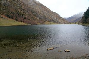 Temps gris au lac d'Estaing