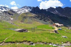 Lac et refuge de la Blanche