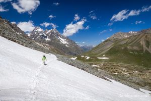 La neige se fait de plus en plus présente