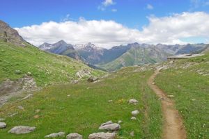 Descente depuis le Col de Boucharo