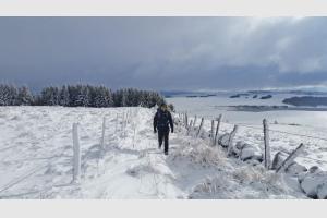 Monte sur la draille enneige