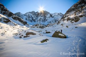 Lumineuse Pique Longue