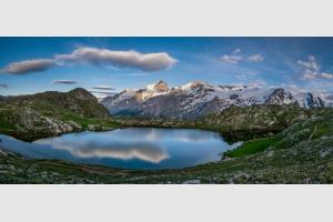 Panoramique du lac Lri
