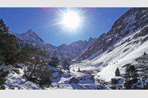 Soleil et neige dans la Valle de Gaube