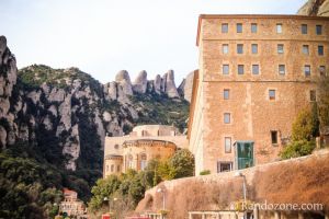 Monast�re et montagnes