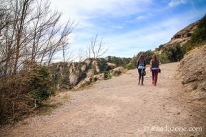 Vaste sentier bien balis�