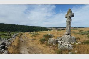Grande croix en granit 