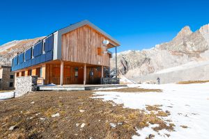 Nous passons au refuge du col de la Vanoise