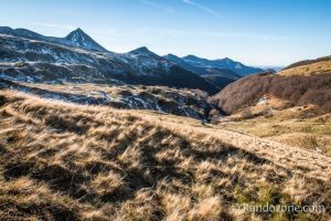 Randonne au milieu des volcans du Cantal