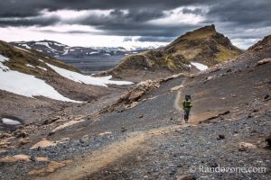 Progression difficile sur le sentier du Laugavegur