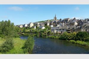 Le village de Saint Côme et le Lot Le village de Saint Côme et le Lot