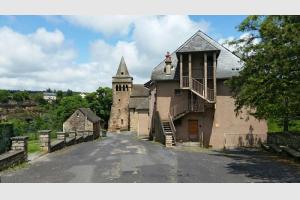 Randonnée à la découverte du canyon de Bozouls L'église Sainte Fauste